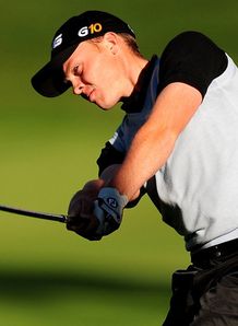 Willett heads tour card race