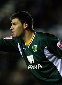 Ten-man Norwich fell Forest