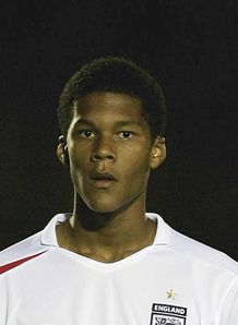 Robins bring in Spence