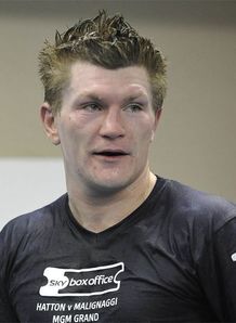 ricky hatton guard800