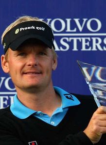 Kjeldsen keeps rivals at bay