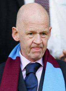 Magnusson to sue Hammers