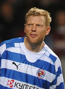 Gunnarsson agrees new deal