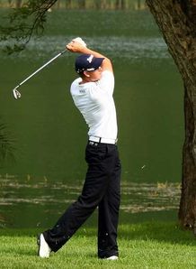Stenson dazzles at Sun City