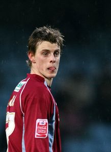 Morris staying with Spireites