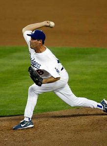 <b>Baseball:</b> Maddux retires