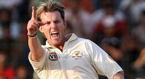 Lee leads Australia rout