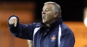 Killie seal Simmonds stay