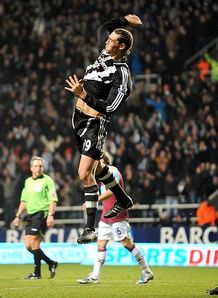 Carroll saves Magpies' blushes