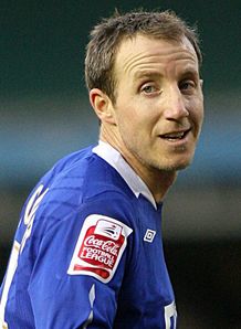 McLeish keen to keep Bowyer