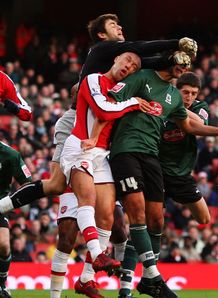 Silvestre out for three weeks