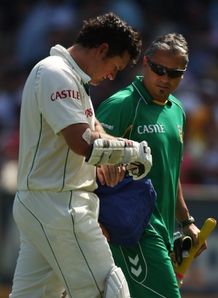 Smith to delay surgery
