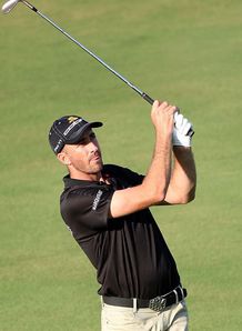 Ogilvy stays in front