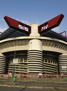 Milan close on Mattioni