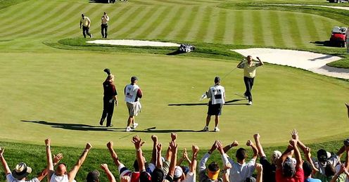 Monty salutes the fans in 2002