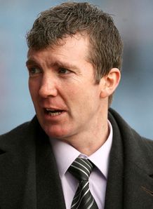 Motherwell shocked by Llanelli