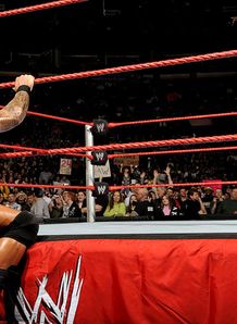 WWE-RAW-Randy-Orton-Shane-McMahon_1865095.jpg