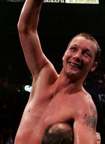 Woods handed title shot