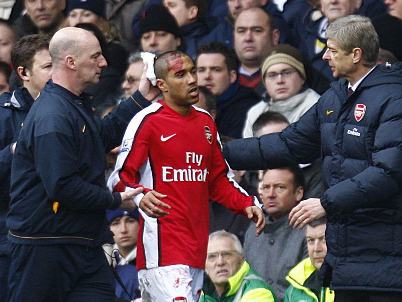 Clichy hobles off with nasty cut 