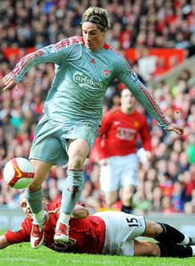 Fernando-Torres-Vidic-Manchester-United-Liver_2003294.jpg