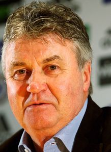 Guus Hiddink Chelsea press