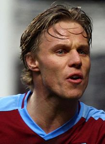 Laursen hangs up his boots