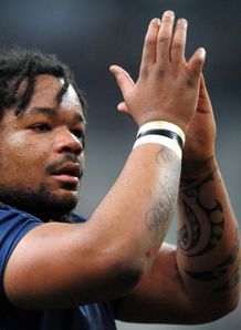 Mathieu-Bastareaud-clapping_1942305.jpg