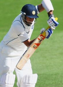 Loye, Laxman save Lancashire