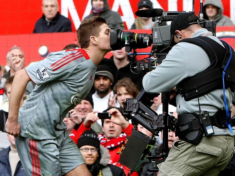 Steven-Gerrard-Manchester-United-Liverpool-Pr_2003423