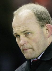 Robinson rings the changes