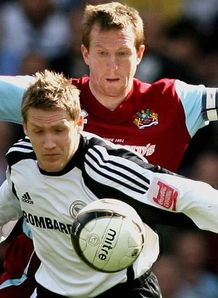 Mowbray denies Commons interest
