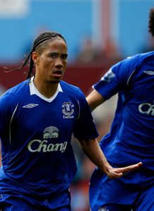 Steven-Pienaar-Villa-v-Everton_2150704.jpg