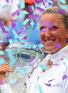 Azarenka rules in Miami