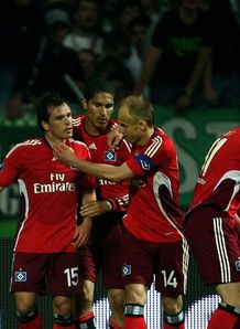 Hamburg battle to away win