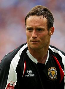 Magpies seal Davies deal