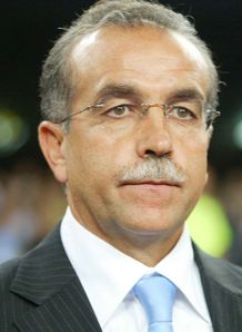 Tapia quits as Malaga boss