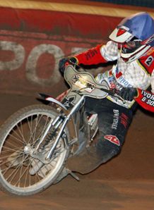 Robins bring in Russell