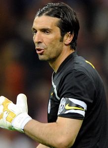 Buffon to stay at Juve