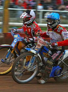 Robins eye play-off spot