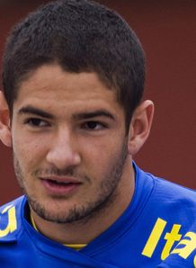 Pato staying with Milan