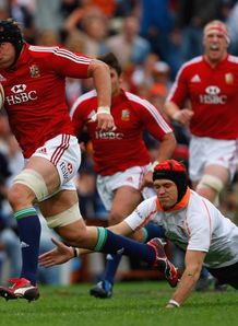 Stephen Ferris skips past Cheetahs Stephen Ferris skips past Cheetahs