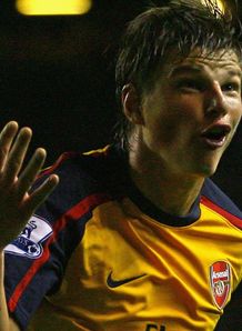 Arshavin Adebayor