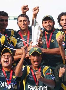 Pakistan power to T20 title