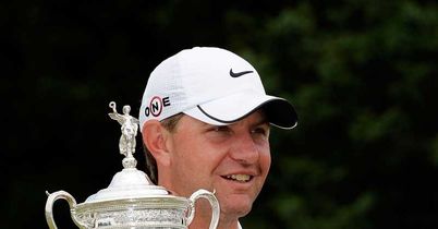 Glover bags surprise Major
