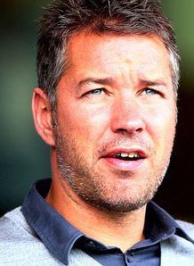 Posh to snap up Simpson