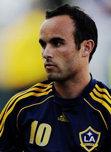 Everton confirm Donovan bid