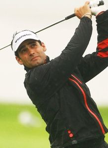 Slattery sets pace in Sweden