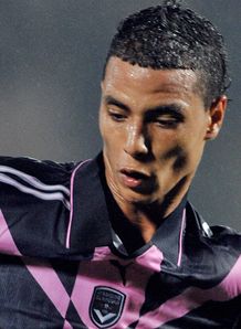 Bordeaux want Chamakh decision