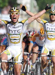 Cav wins, Contador crowned