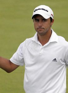 Rafa pulls clear in Paris
